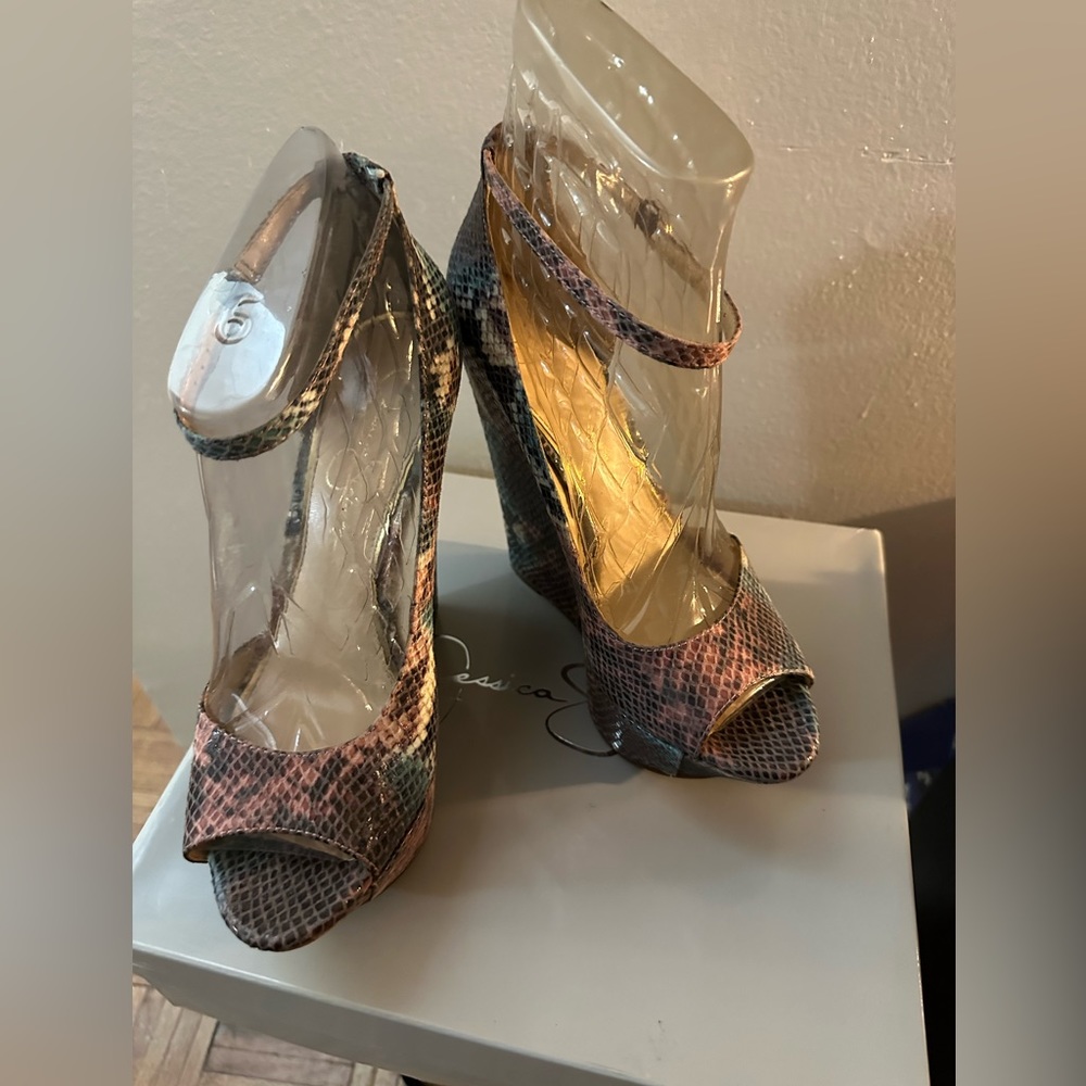 ๐HP๐ Jessica Simpson โMaggeyโ Wedge Sandals - Picture 3 of 5